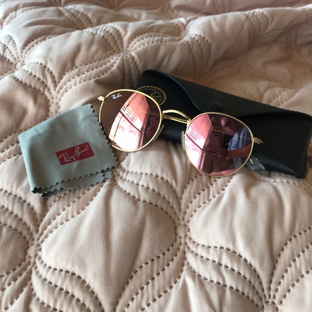 Rose gold round rayban